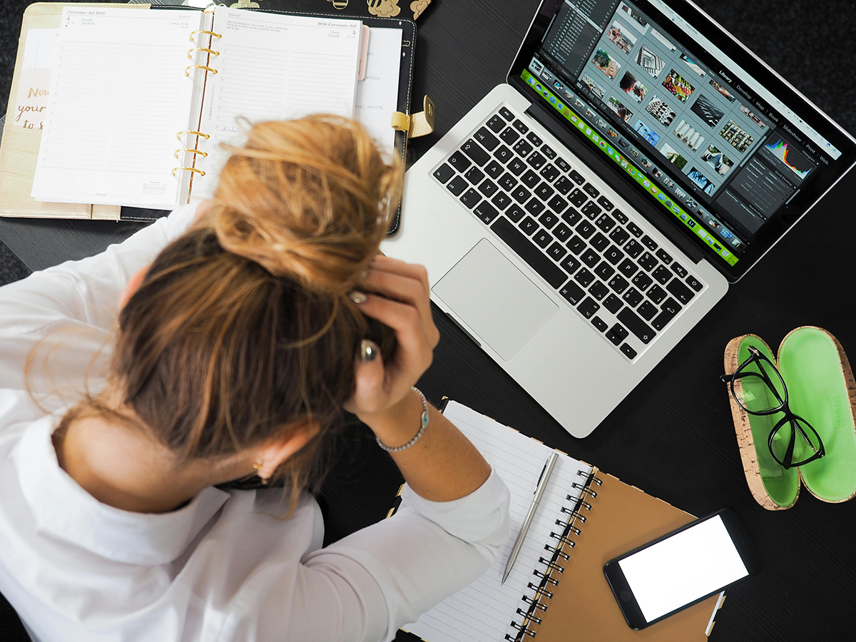 frustrated woman front laptop